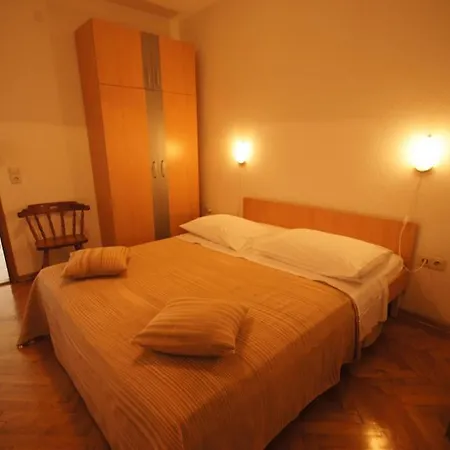Apartment 75-4