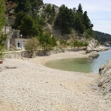 75-4 شقة بريلا